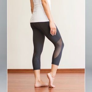 Lululemon Wunder Under Crop Laser Cut Tech Mesh 4